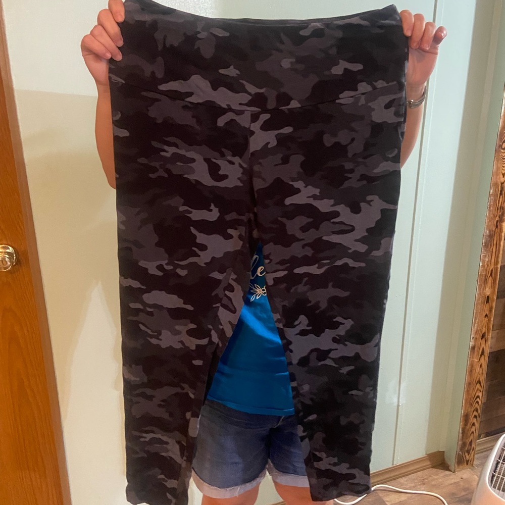 camo leggings